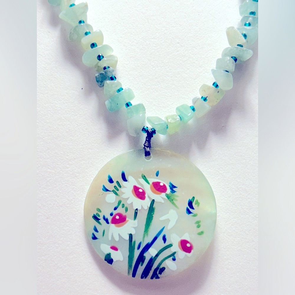 Vintage necklace: Mother-of-Pearl Handpainted Flowers on disk, Aventurine beads